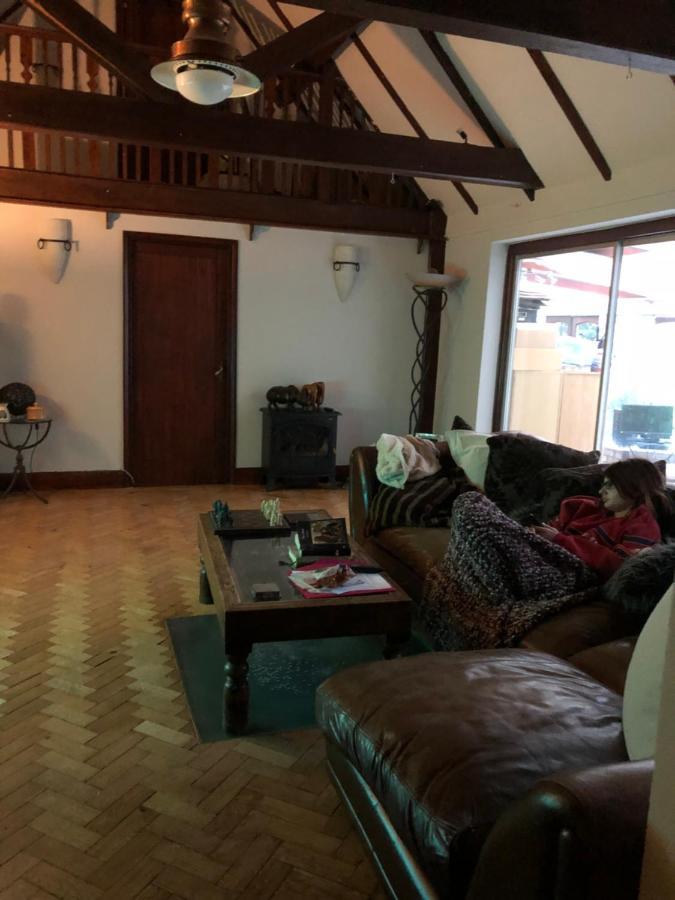 South Lodge House Dormansland Экстерьер фото