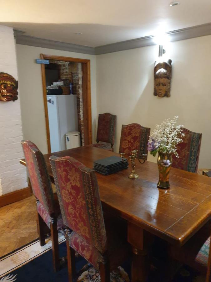 South Lodge House Dormansland Экстерьер фото